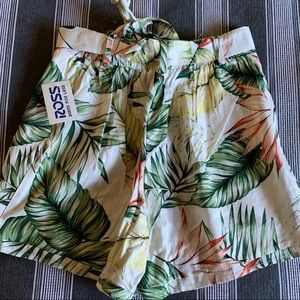 Hawaii flower print shorts